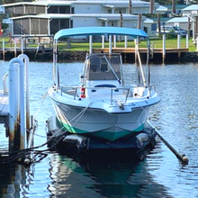 Load image into Gallery viewer, Air-Dock Inflatable Boat Lift - Floating Lift For Pontoon And Tritoon Boats